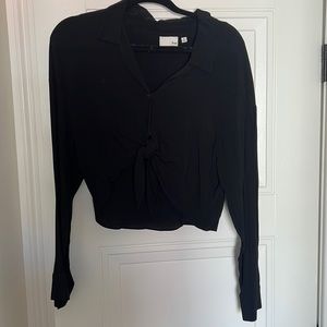 Aritzia Wilfred Free crop top blouse in black